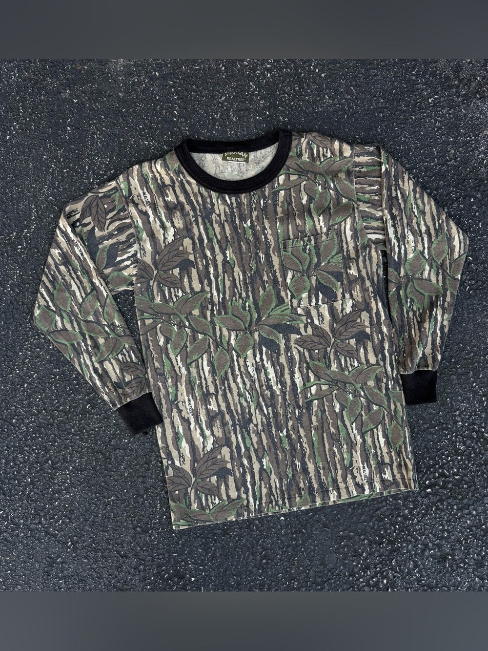 Vintage Spartan Realtree Camo Front Pocket Single Stitch Ringer Long Sleeve Tee